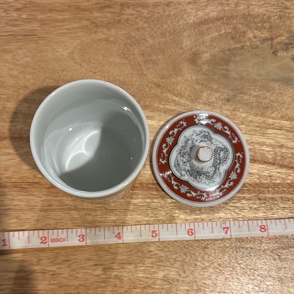 Red and White Ceramic Tea Cup with Lid - Picture 2 of 6